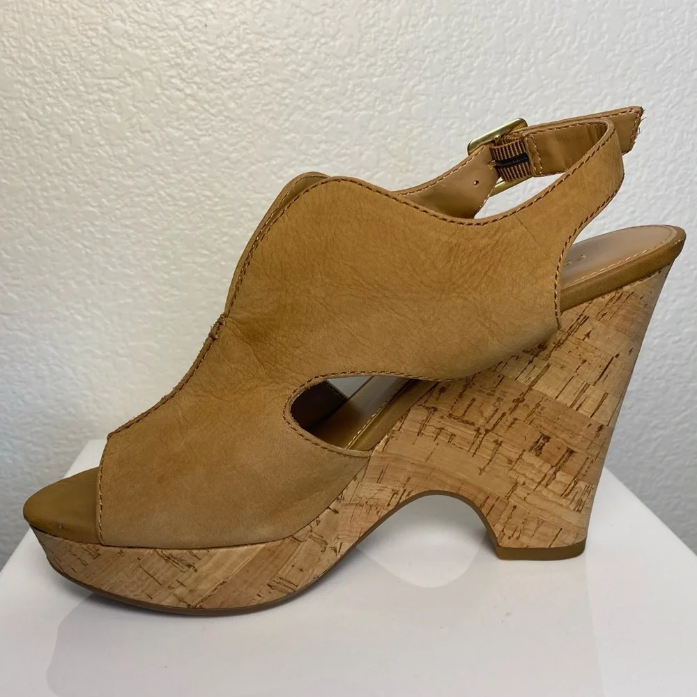 Franco Sarto Gallard Tan Leather Slingback Heels Size 7.5